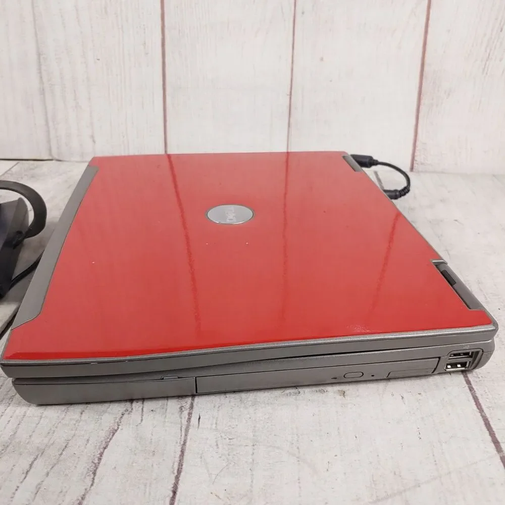 Dell Latitude D610 Laptop - Windows XP PRO - 1.73 GHz Intel, 1GB RAM w/ Charger